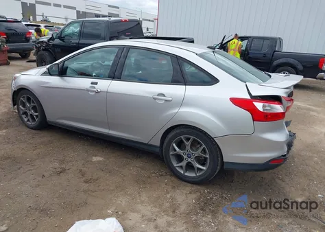 2014 Ford Focus Se z USA, uszkodzony, nr VIN 1FADP3F21EL320009
